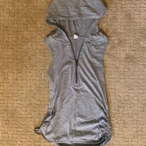 Under armor hooded tank